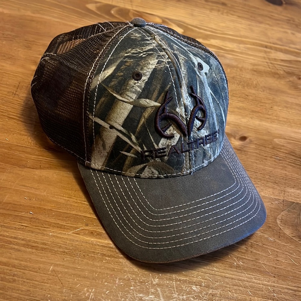 Realtree waterfowl camo hat. Leather brim